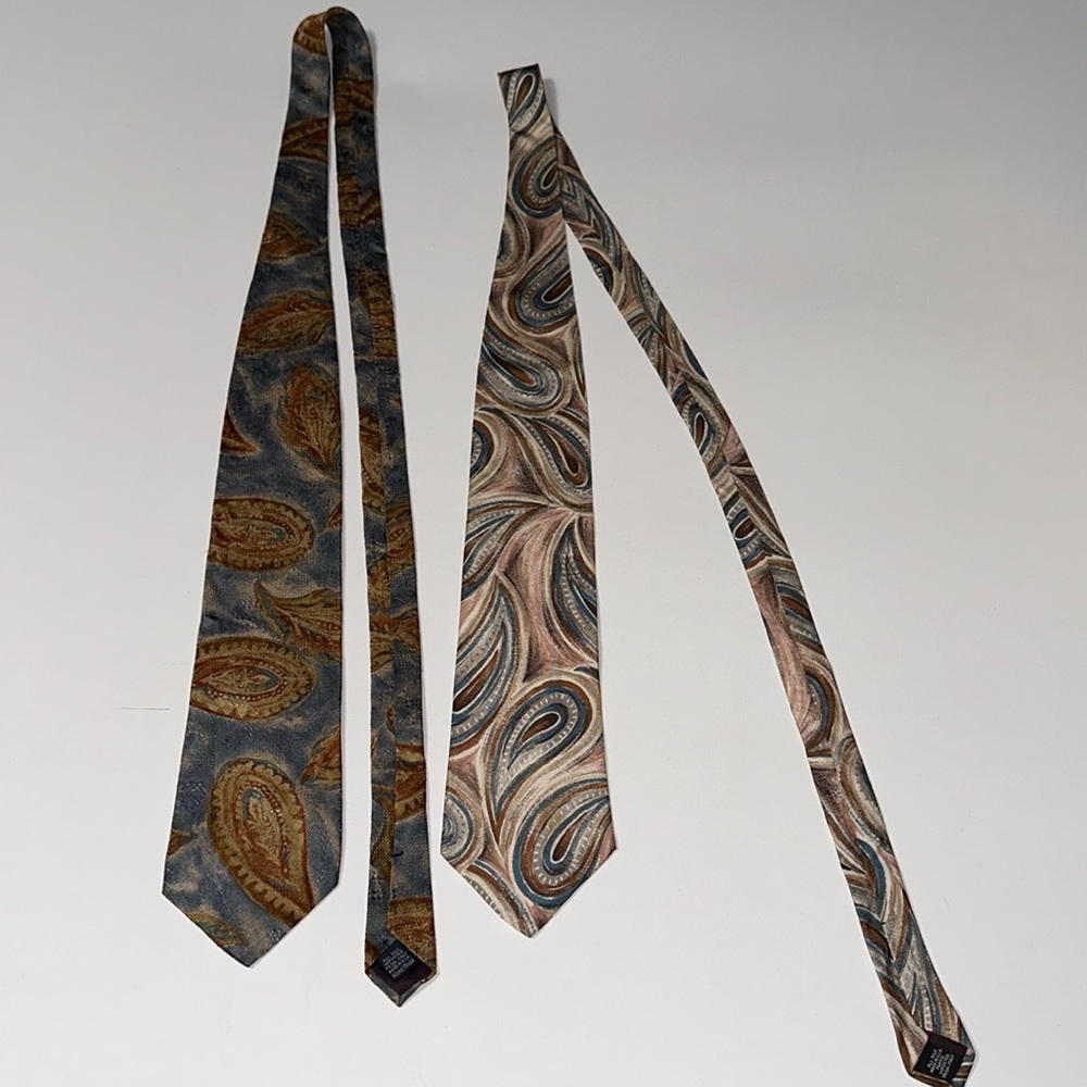2 VINTAGE ALEXANDER JULIAN TIES